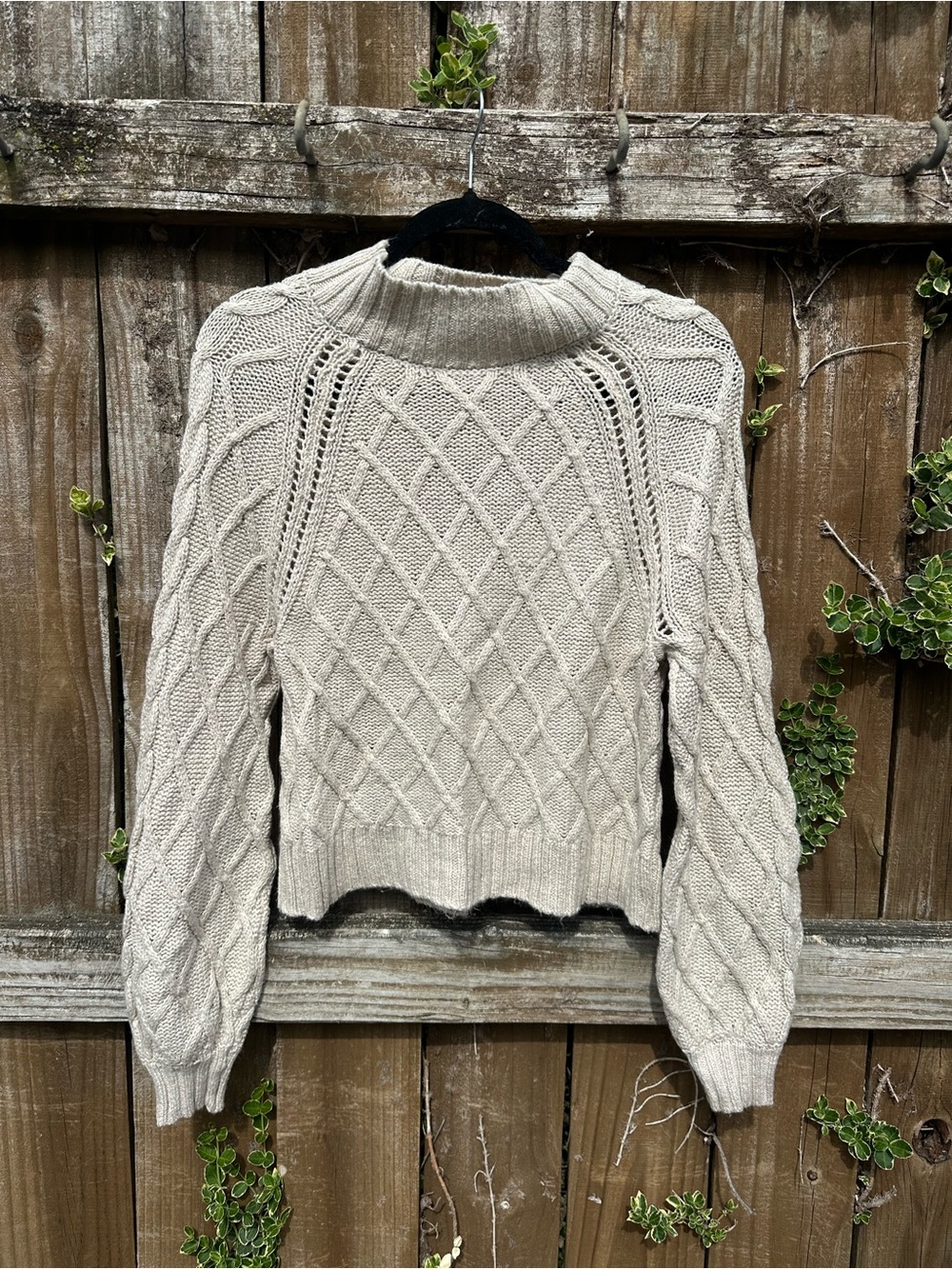 American Eagle sweater